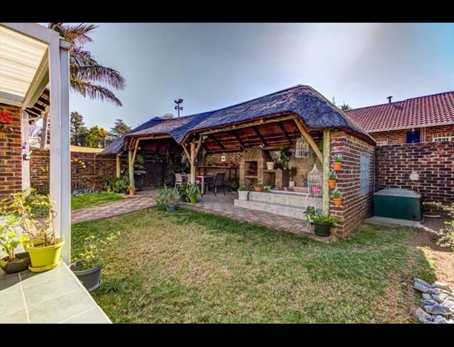 3 BEDROOM TOWNHOUSE FOR SALE IN EDLEEN